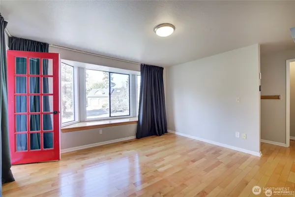 $4,495 | 17355 Northeast 17th Place, Bellevue, WA 98008