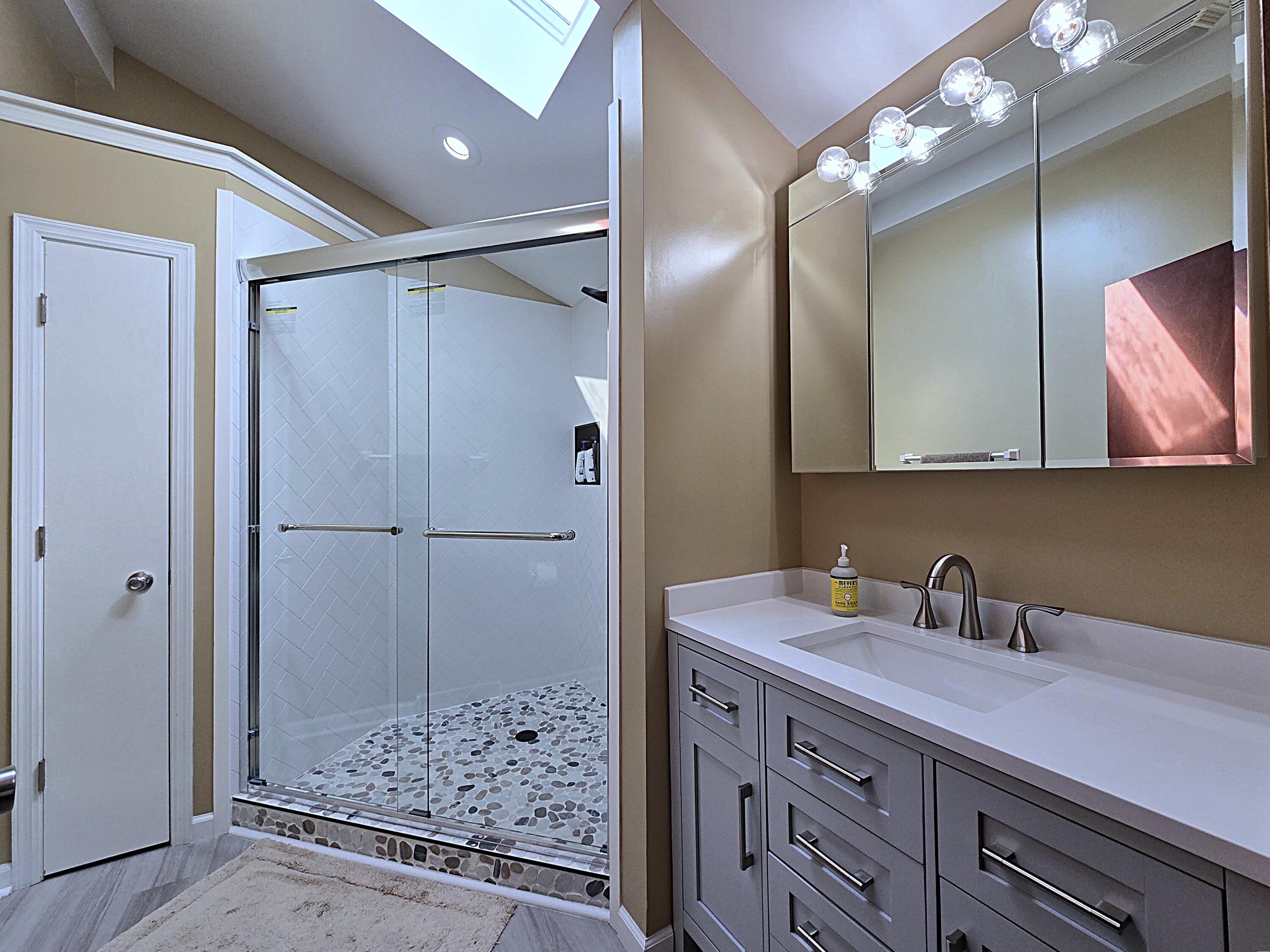 9201 West County Line Road Milwaukee, WI 53224 - Photo 28 of 54 Bedroom 1 Private Bathroom