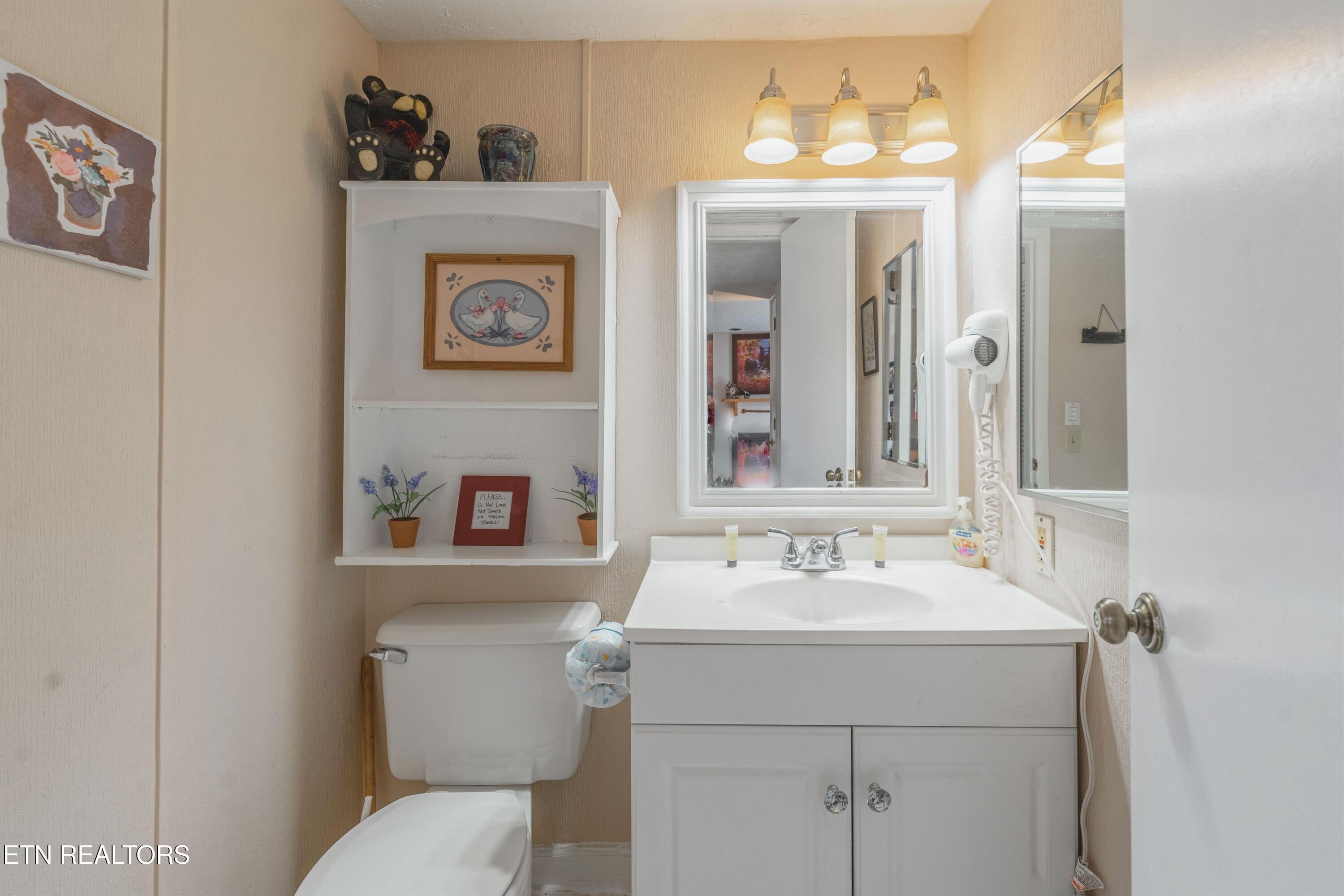 3710 Weber Road, Unit C203 Gatlinburg, TN 37738 - Photo 14 of 36 Bathroom C203