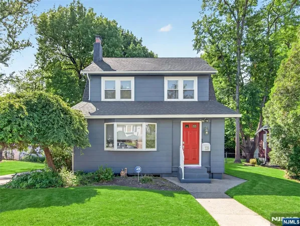 $599,000 | 1134 Julia Street, Teaneck, NJ 07666