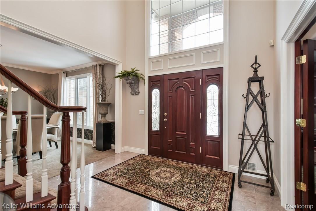 7942 Ranch Estates Road Clarkston, MI 48348 - Photo 7 of 61 Large open Entryway
