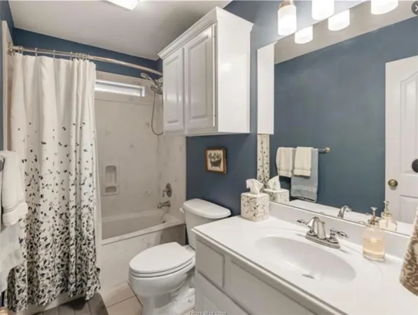 $2,200 | 3818 Dresden Lane, College Station, TX 77845