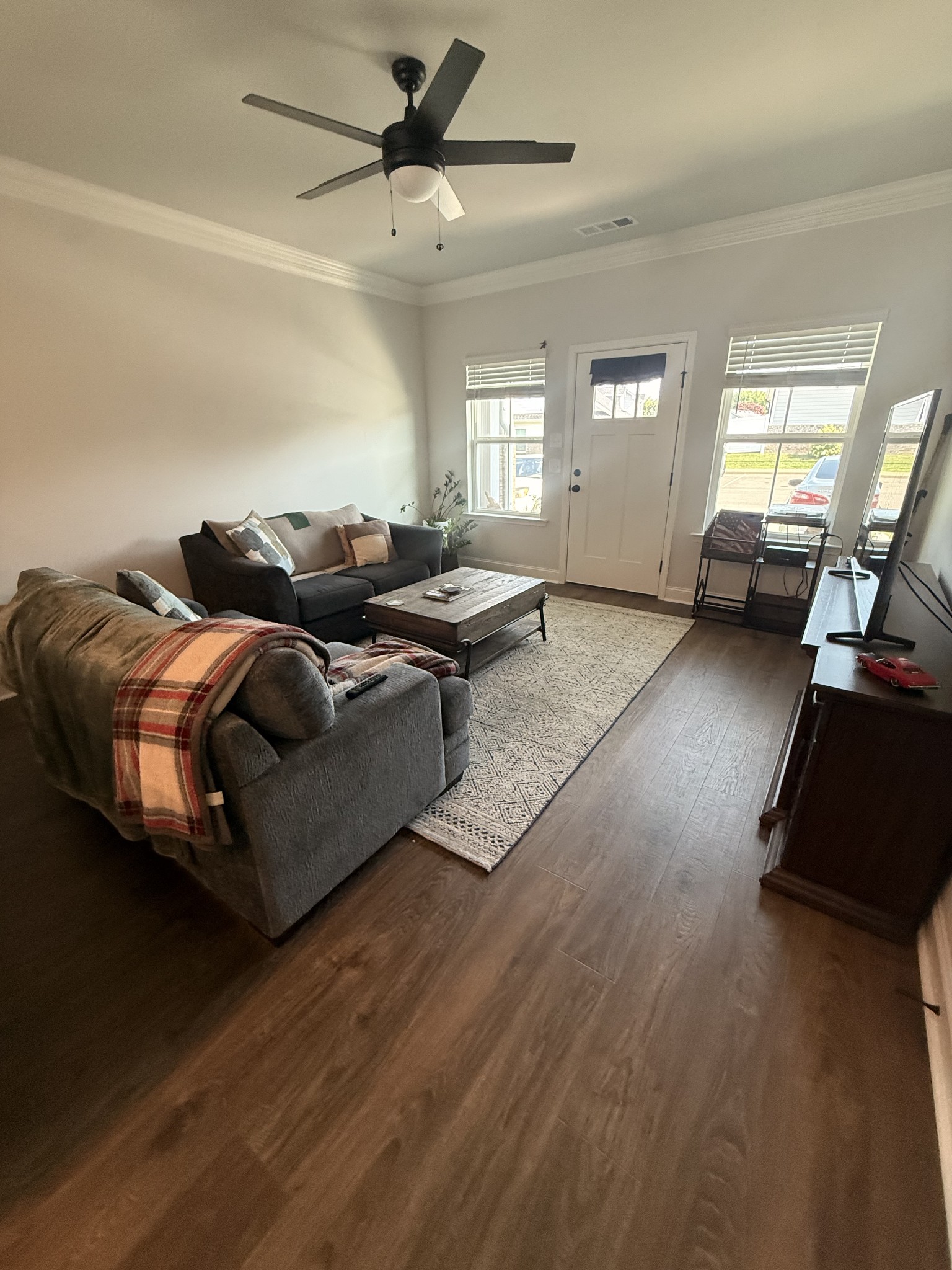 611 Rohan Drive Murfreesboro, TN 37129 - Photo 9 of 27 Gallery Image 9