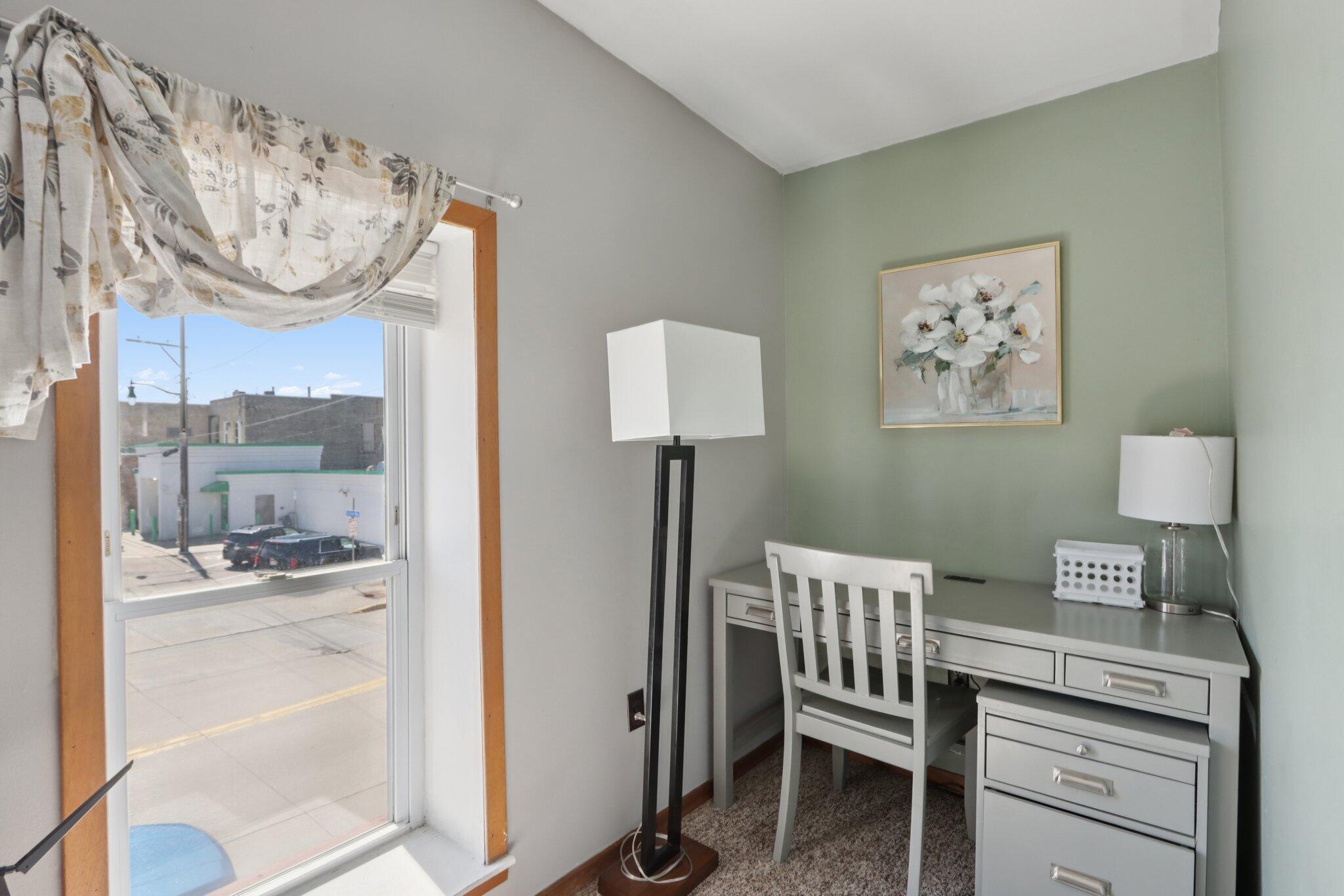 119 East Racine Street Jefferson, WI 53549 - Photo 20 of 24 Great Natural Light