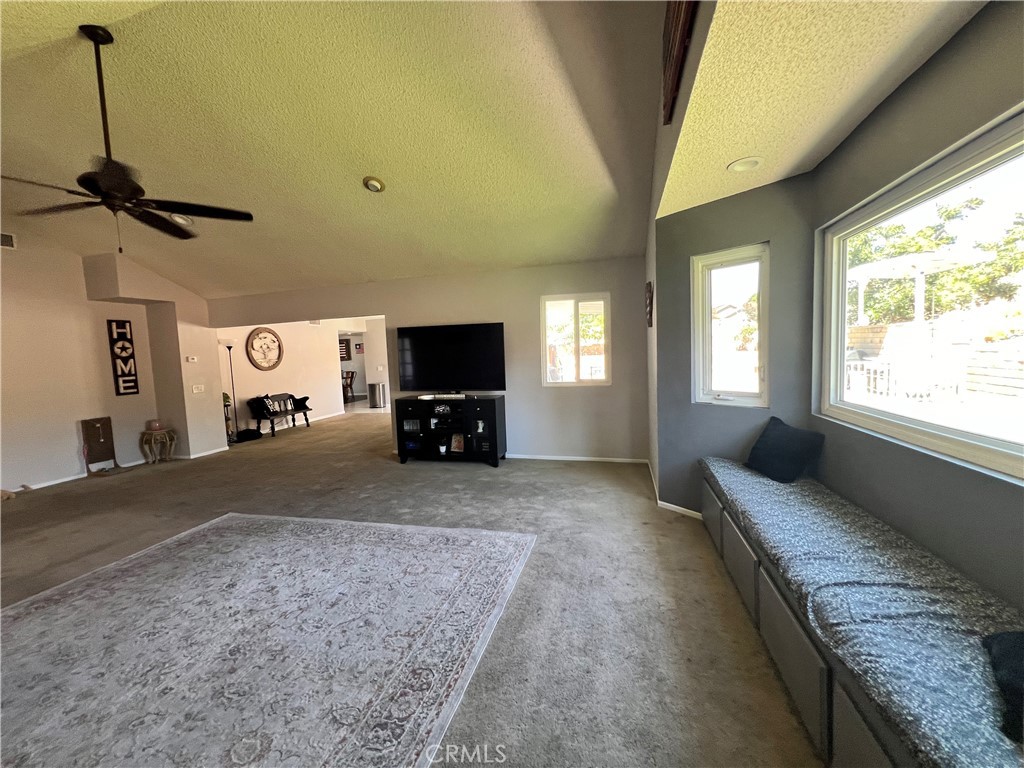 11010 Kayjay Street Riverside, CA 92503 - Photo 9 of 52