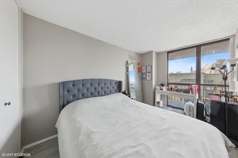 $238,000 | 10 East Ontario Street, Unit 2806, Chicago, IL 60611