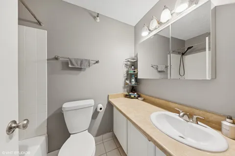 $238,000 | 10 East Ontario Street, Unit 2806, Chicago, IL 60611