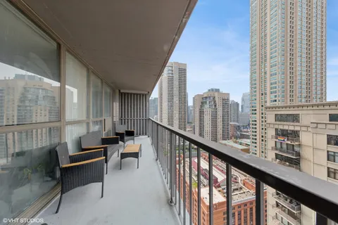 $238,000 | 10 East Ontario Street, Unit 2806, Chicago, IL 60611