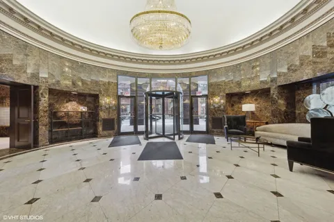 $238,000 | 10 East Ontario Street, Unit 2806, Chicago, IL 60611