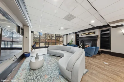 $238,000 | 10 East Ontario Street, Unit 2806, Chicago, IL 60611