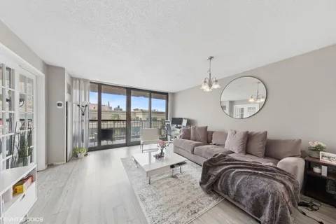 $238,000 | 10 East Ontario Street, Unit 2806, Chicago, IL 60611