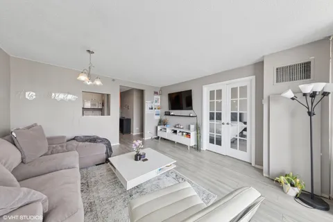 $238,000 | 10 East Ontario Street, Unit 2806, Chicago, IL 60611
