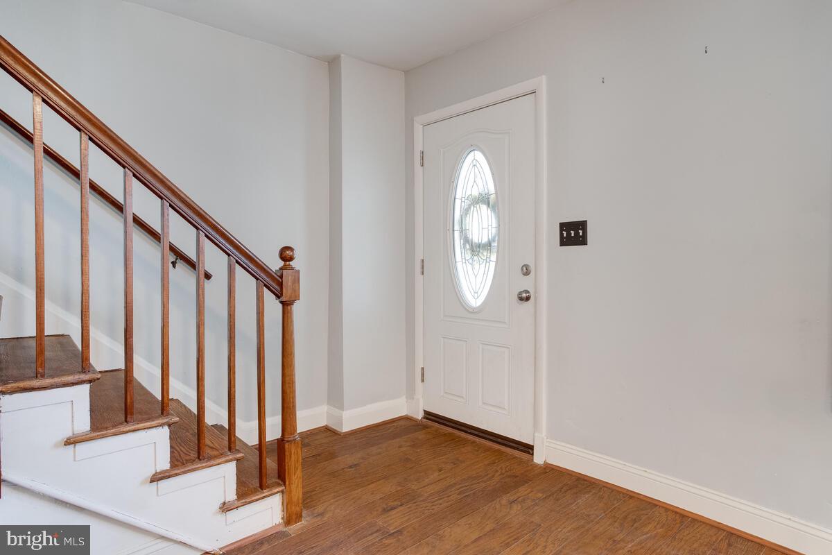 234 West Meadow Road Baltimore, MD 21225 - Photo 5 of 42