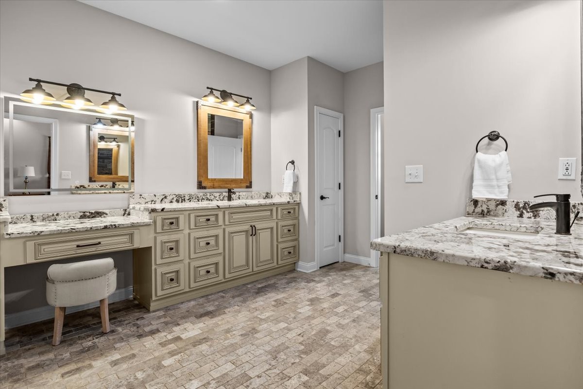 4251 Spring Valley Road Cumberland City, TN 37050 - Photo 27 of 67