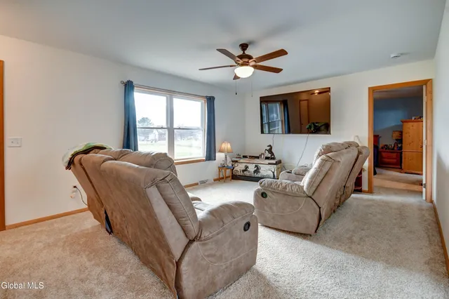 $399,999 | 254 Log City Road, Amsterdam, NY 12010