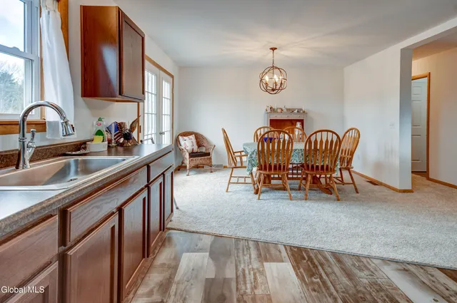 $399,999 | 254 Log City Road, Amsterdam, NY 12010