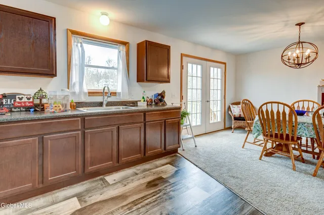 $399,999 | 254 Log City Road, Amsterdam, NY 12010