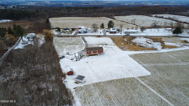 $399,999 | 254 Log City Road, Amsterdam, NY 12010