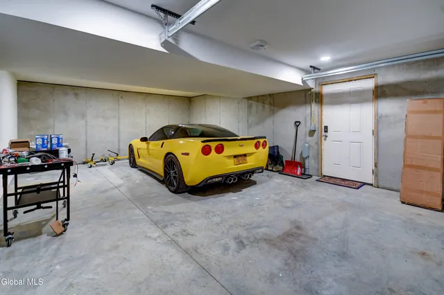 $399,999 | 254 Log City Road, Amsterdam, NY 12010