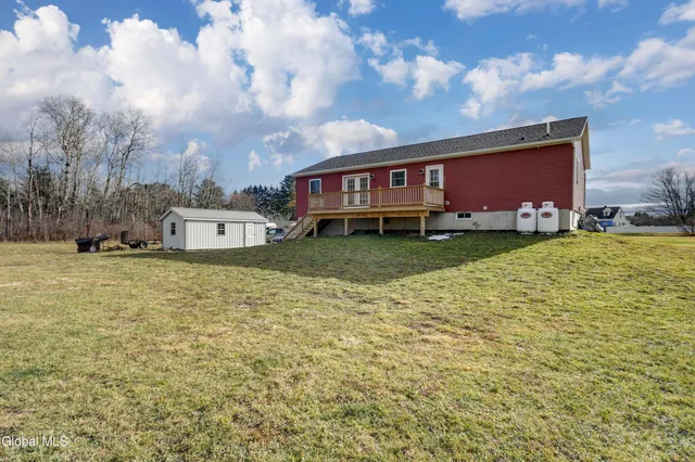 $399,999 | 254 Log City Road, Amsterdam, NY 12010
