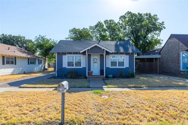 $139,900 | 525 South Vassar Street, Stamford, TX 79553