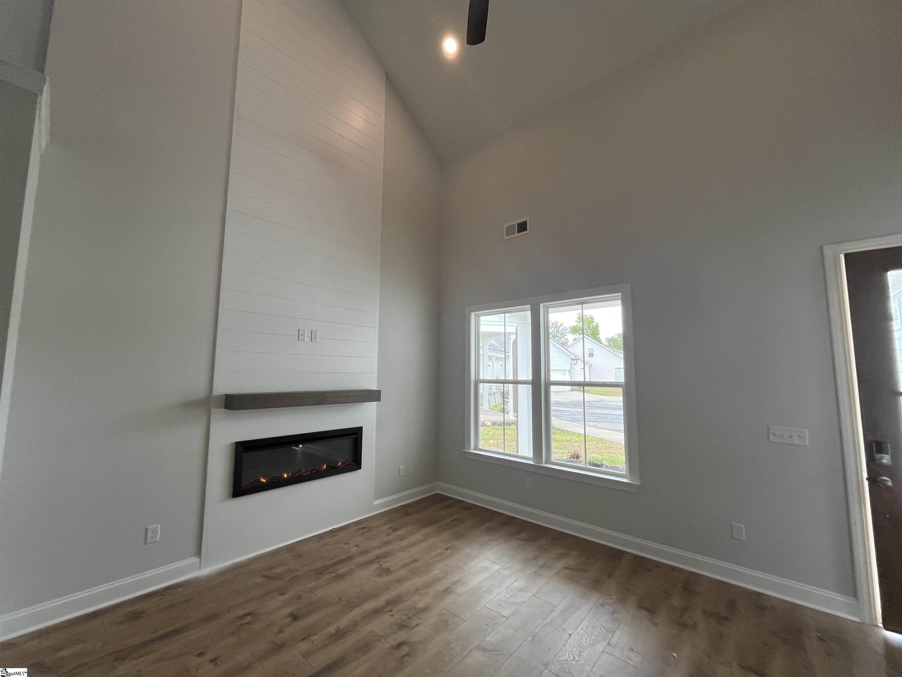 121 Cottage Lane Greenwood, SC 29649 - Photo 4 of 16