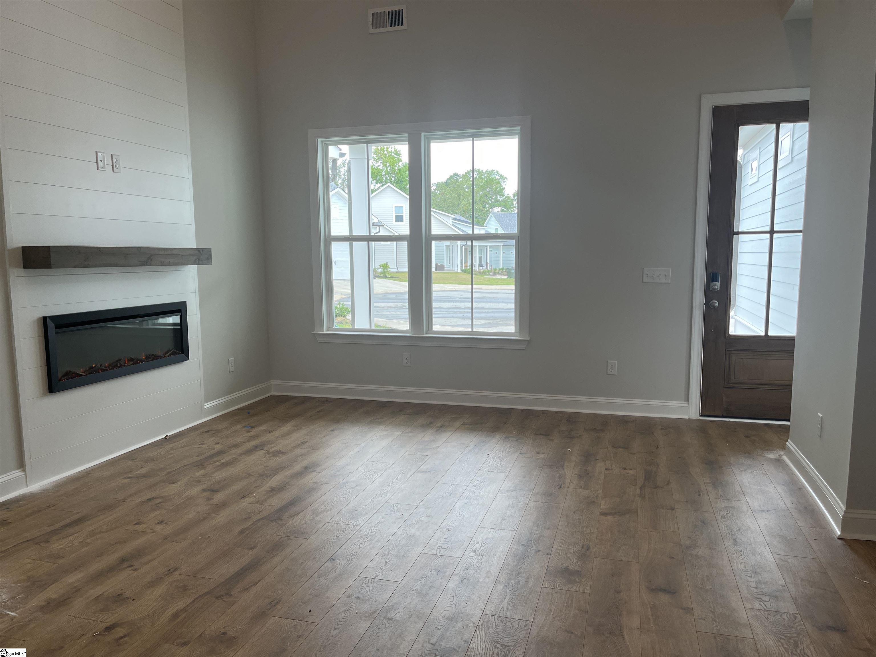 121 Cottage Lane Greenwood, SC 29649 - Photo 7 of 16