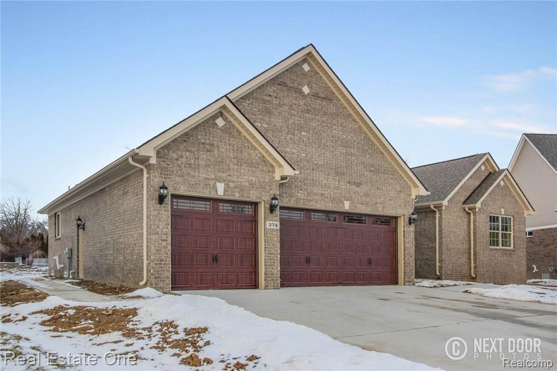 374 Verona Drive Rochester, MI 48307 - Photo 33 of 34 IMG_2167Blended.JPG