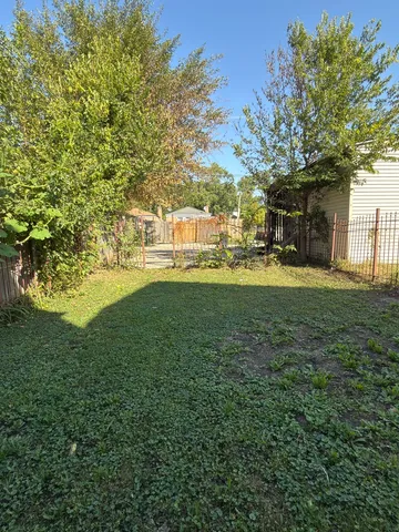 $185,000 | 2020 West 69th Place, Chicago, IL 60636