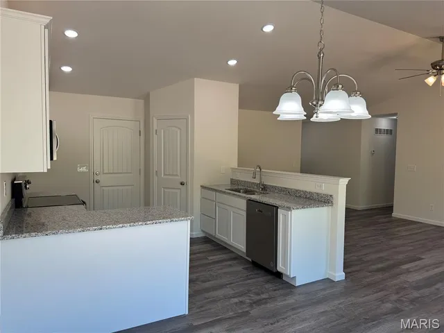 $325,000 | 10486 Ponderosa Drive, Foristell, MO 63348