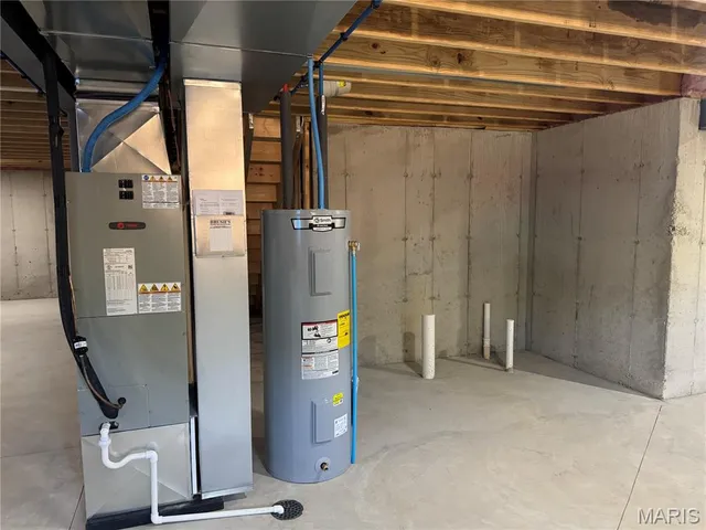 $325,000 | 10486 Ponderosa Drive, Foristell, MO 63348