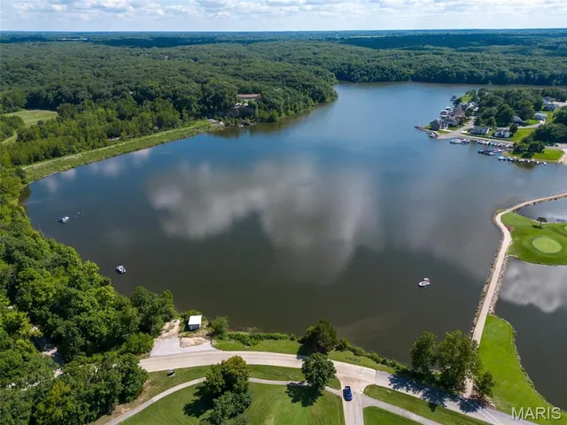 $325,000 | 10486 Ponderosa Drive, Foristell, MO 63348