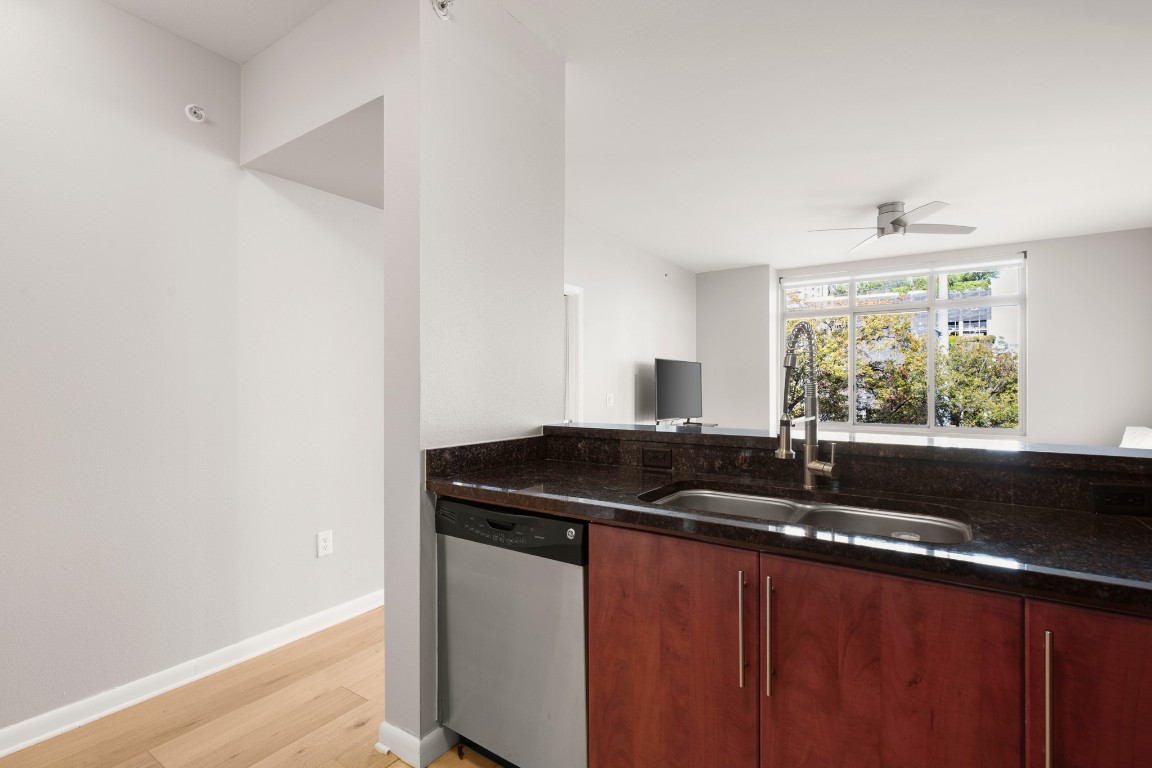 54 Rainey Street, Unit 518 Austin, TX 78701 - Photo 16 of 24