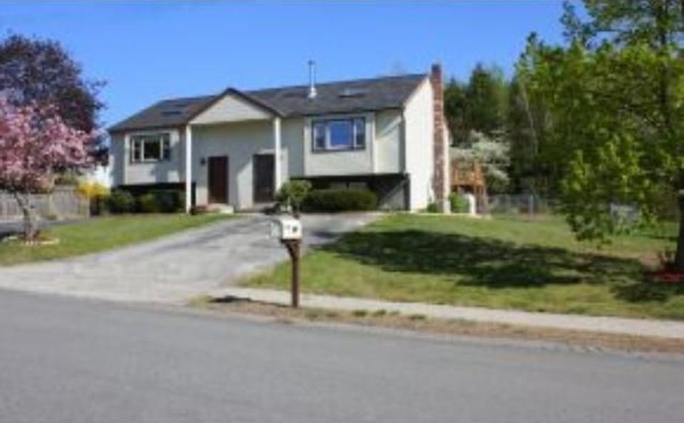 75 Derryfield Road, Unit R Derry, NH 03038 - Photo 2 of 16