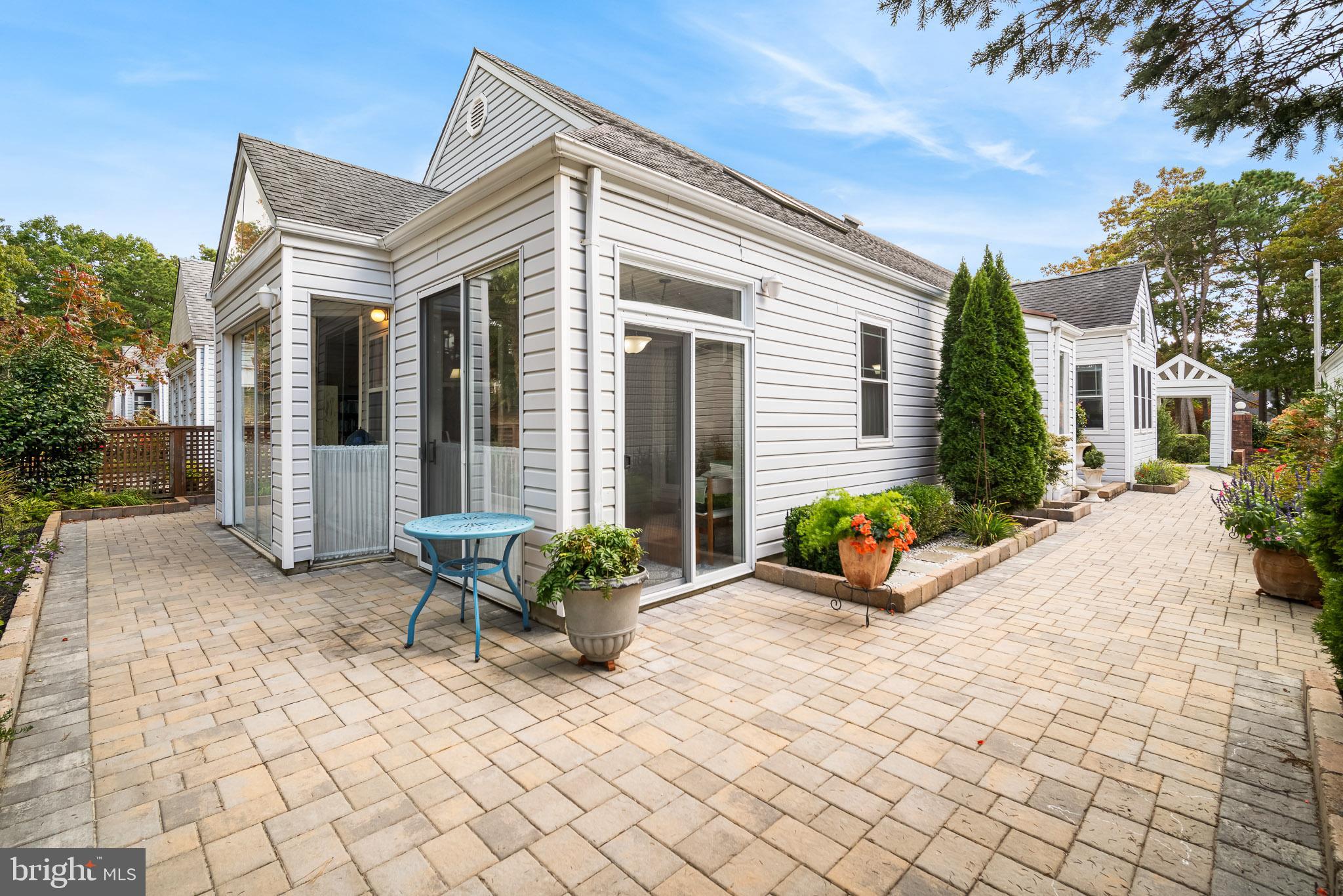 9 Newport Road Manahawkin, NJ 08050 - Photo 3 of 32 Gallery Image 3