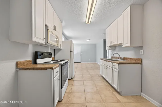 $1,200 | 1011 Glencarin Street, Jacksonville, FL 32208