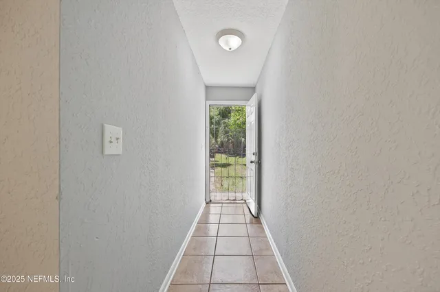 $1,200 | 1011 Glencarin Street, Jacksonville, FL 32208