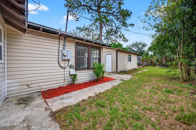 $1,200 | 1011 Glencarin Street, Jacksonville, FL 32208