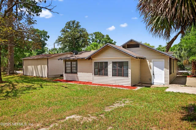 $1,200 | 1011 Glencarin Street, Jacksonville, FL 32208