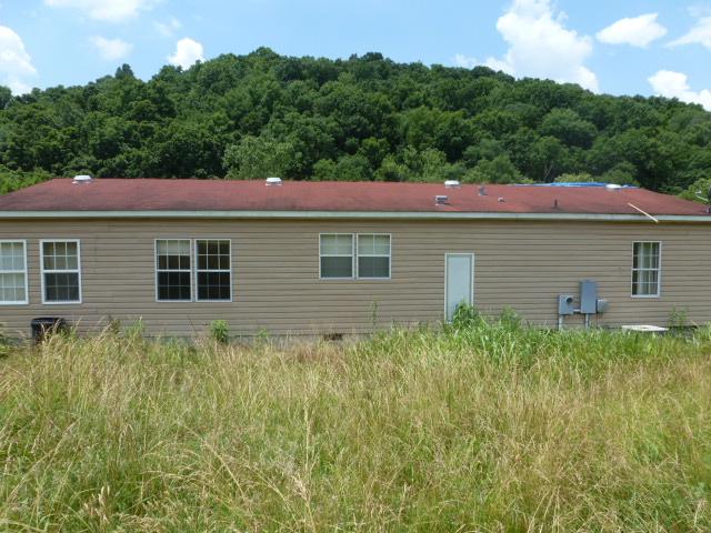 609 Wolf Hill Road Bethpage, TN 37022 - Photo 2 of 9