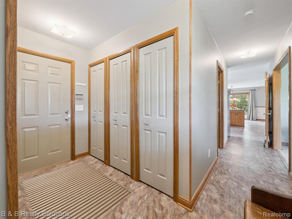 8560 Hough Road Almont, MI 48003 - Photo 9 of 61 Gallery Image 9