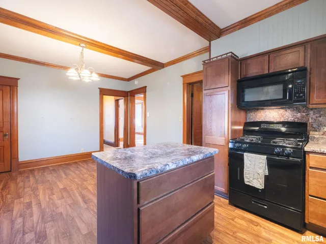 $179,900 | 407 North 3rd Street, Dunlap, IL 61525