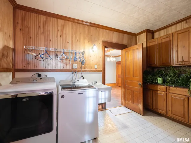 $179,900 | 407 North 3rd Street, Dunlap, IL 61525