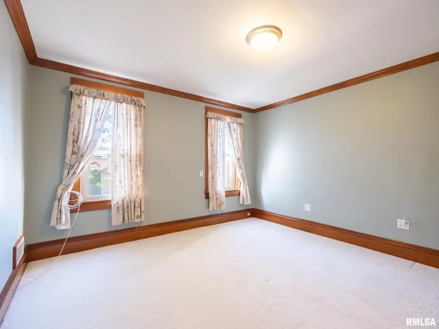 $179,900 | 407 North 3rd Street, Dunlap, IL 61525