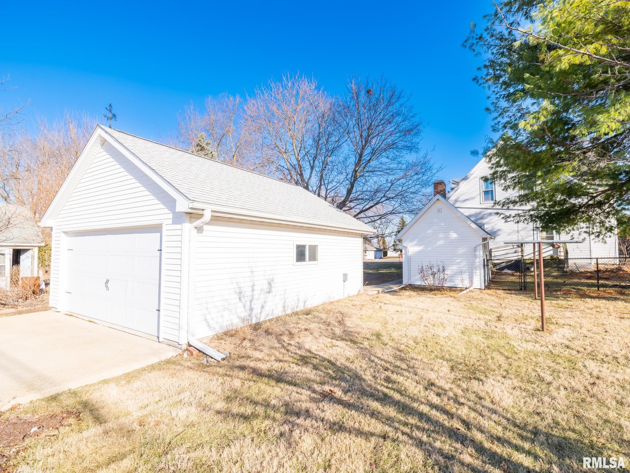 407 North 3rd Street Dunlap, IL 61525 - Photo 7 of 53