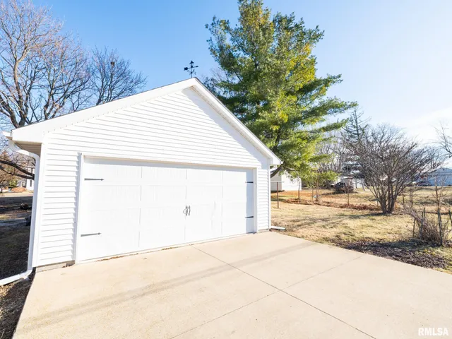 $179,900 | 407 North 3rd Street, Dunlap, IL 61525