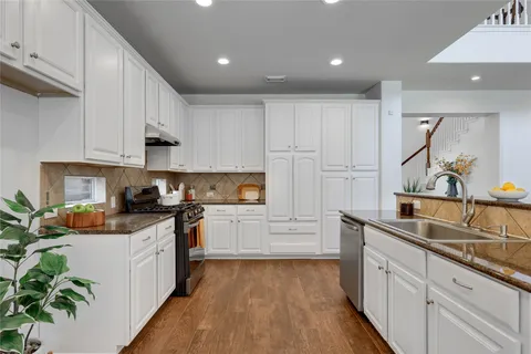 $825,000 | 7621 Menler Drive, Austin, TX 78735