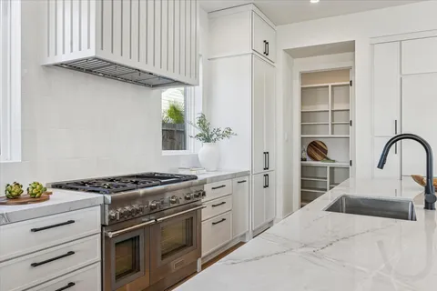 $1,395,000 | 107 East 24th Street, Houston, TX 77008