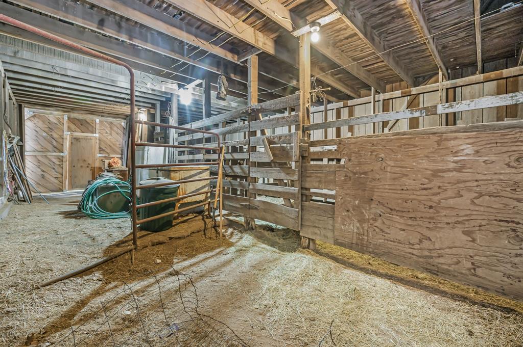 1204 East Cheyenne Avenue Canadian, TX 79014 - Photo 11 of 39 a view of a room with racks