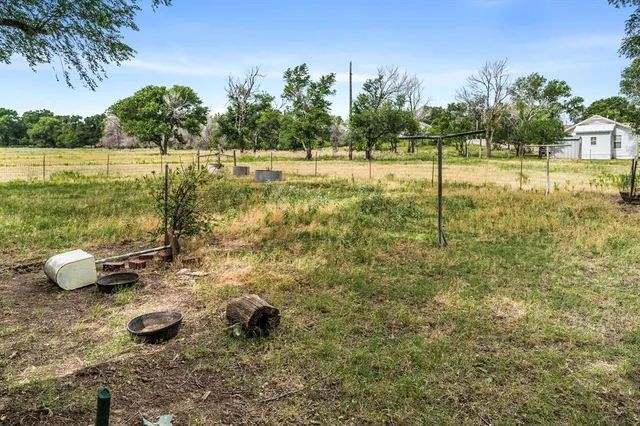 $950,000 | 1204 East Cheyenne Avenue, Canadian, TX 79014